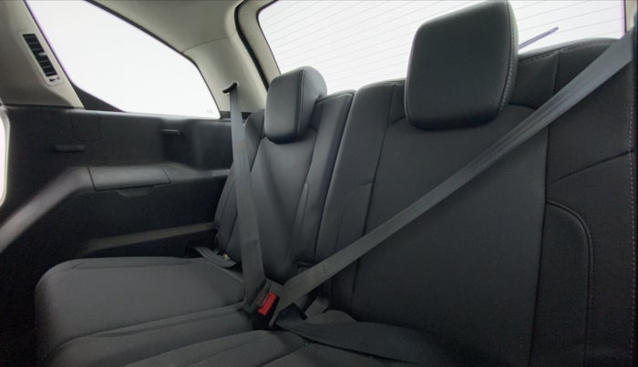 2017 Tata Hexa Varicor 400 XTA, Diesel, Automatic, 1,04,563 km, Third Seat Row ( optional )