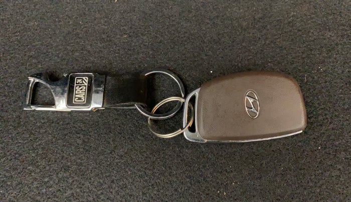 2020 Hyundai NEW I20 ASTA 1.2 MT, Petrol, Manual, 14,790 km, Key Close Up