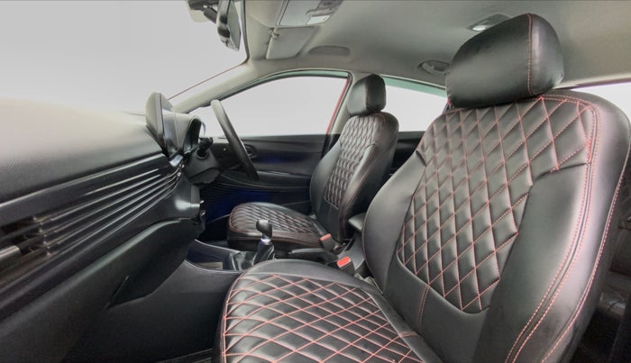 2020 Hyundai NEW I20 ASTA 1.2 MT, Petrol, Manual, 14,790 km, Right Side Front Door Cabin