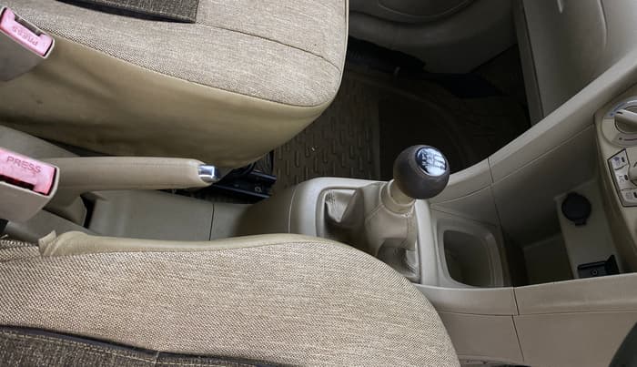 2013 Maruti Ertiga ZXI, Petrol, Manual, 73,710 km, Gear Lever