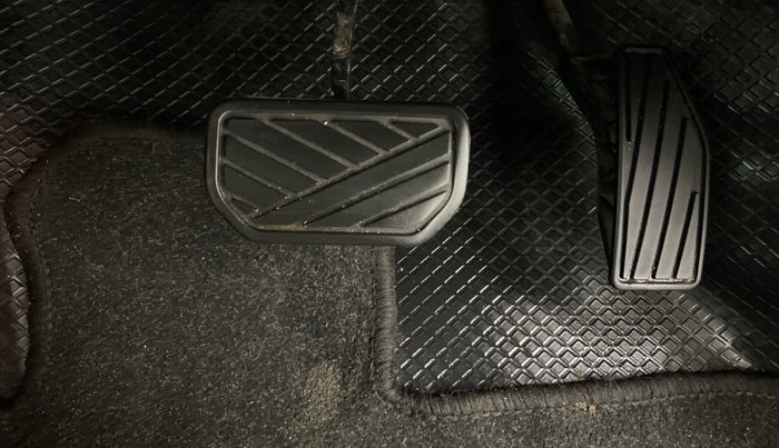 2018 Maruti Baleno ZETA CVT PETROL 1.2, Petrol, Automatic, 37,640 km, Pedals