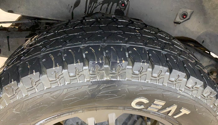 2021 Mahindra Thar LX PETROL HT 4WD AT, Petrol, Automatic, 25,244 km, Right Rear Tyre Tread