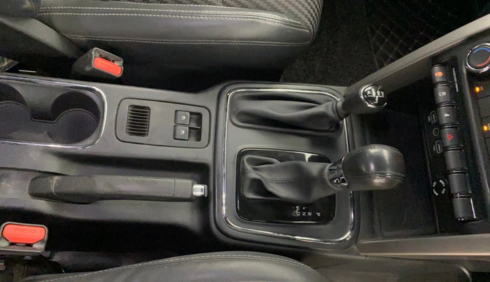 2021 Mahindra Thar LX PETROL HT 4WD AT, Petrol, Automatic, 25,244 km, Gear Lever