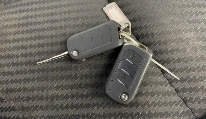 2021 Mahindra Thar LX PETROL HT 4WD AT, Petrol, Automatic, 25,244 km, Key Close Up