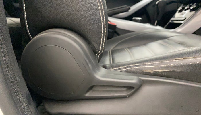 2021 Tata NEXON XMA SUNROOF PETROL, Petrol, Automatic, 37,338 km, Driver Side Adjustment Panel