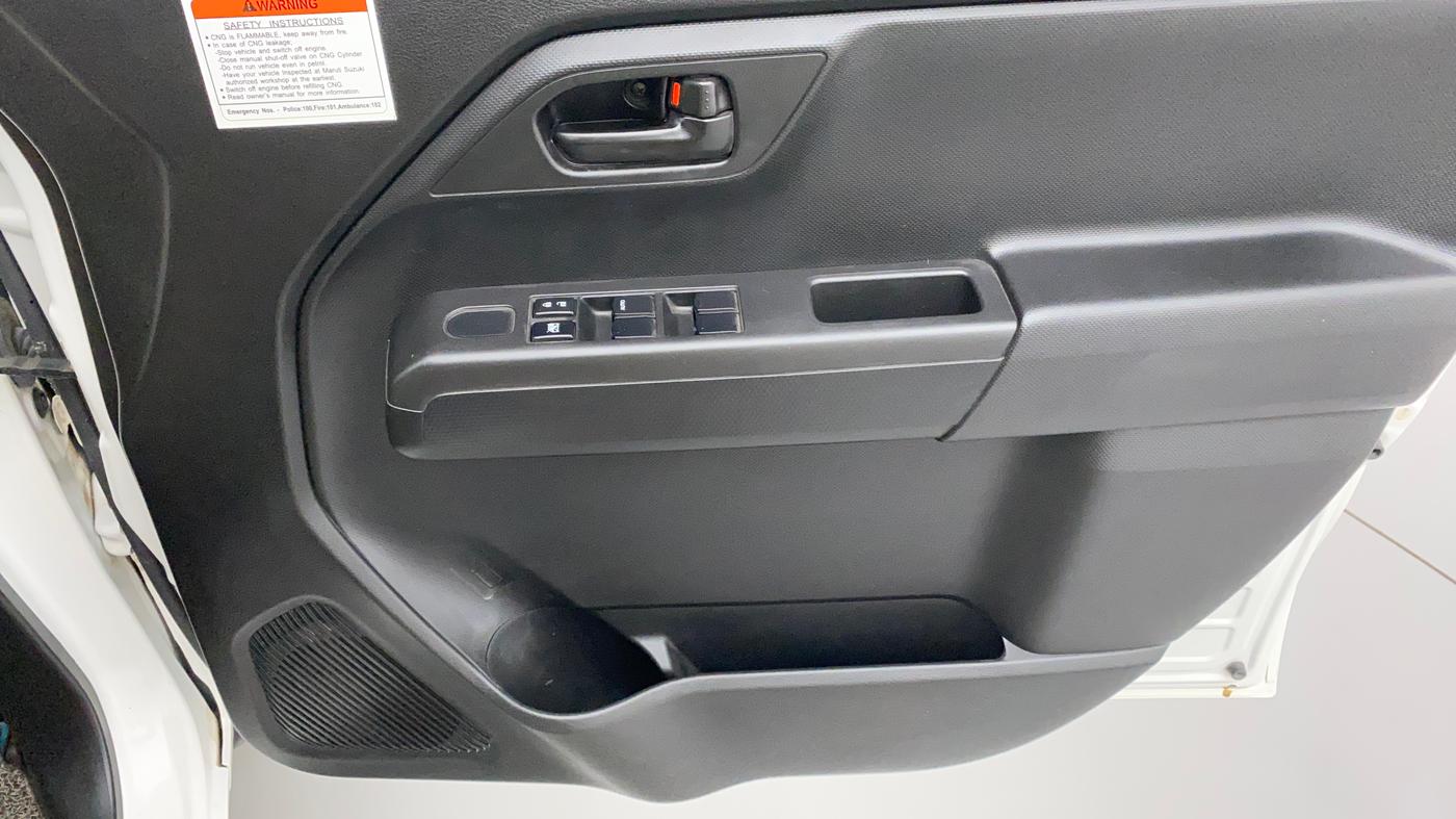 2021 Maruti New Wagon-R LXI CNG 1.0, CNG, Manual, 41,534 km, Driver Side Door Panels Control