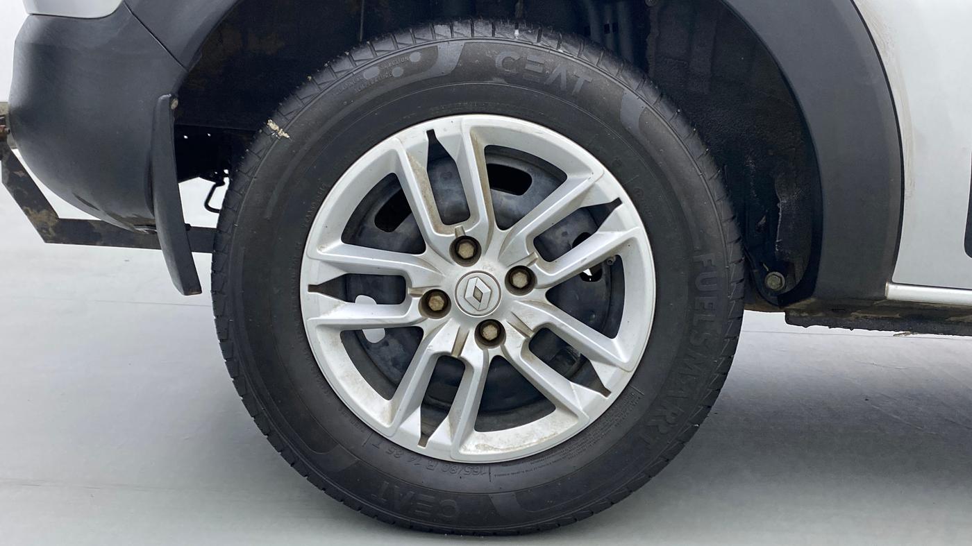 2019 Renault TRIBER 1.0 RXL PETROL, Petrol, Manual, 30,048 km, Right Rear Wheel