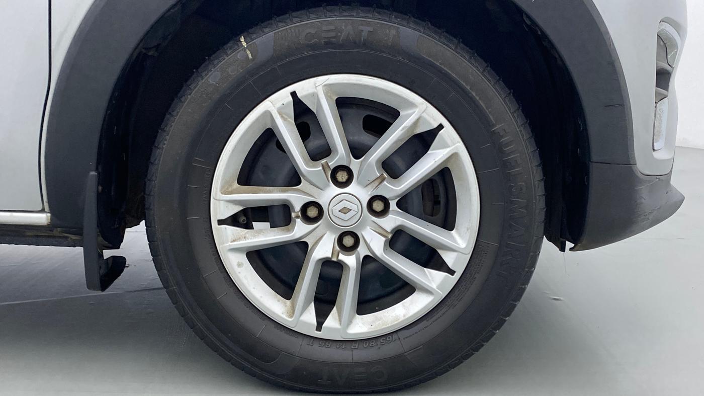 2019 Renault TRIBER 1.0 RXL PETROL, Petrol, Manual, 30,048 km, Right Front Wheel