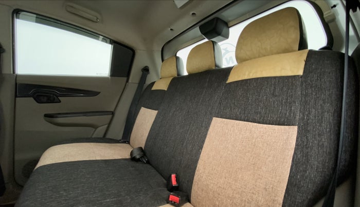 2017 Mahindra Kuv100 K4+ 6 STR, Petrol, Manual, 24,373 km, Right Side Rear Door Cabin