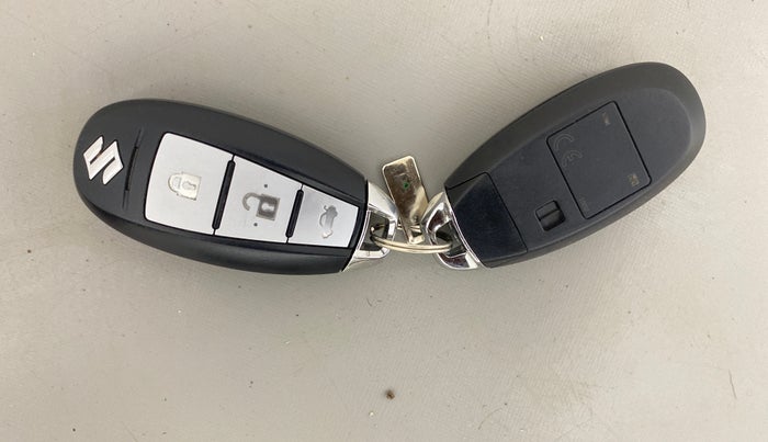 2022 Maruti Ciaz ALPHA 1.5 SHVS PETROL, Petrol, Manual, 45,939 km, Key Close Up