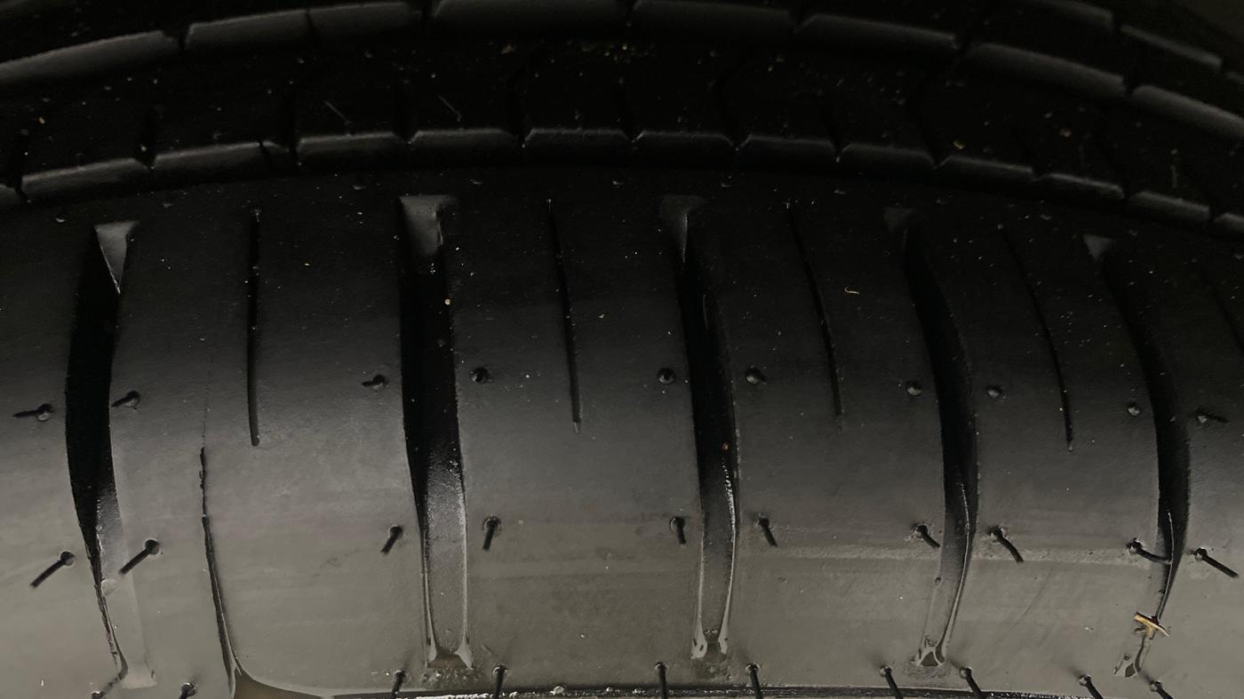 2022 Maruti Ciaz ALPHA 1.5 SHVS PETROL, Petrol, Manual, 45,939 km, Right Rear Tyre Tread