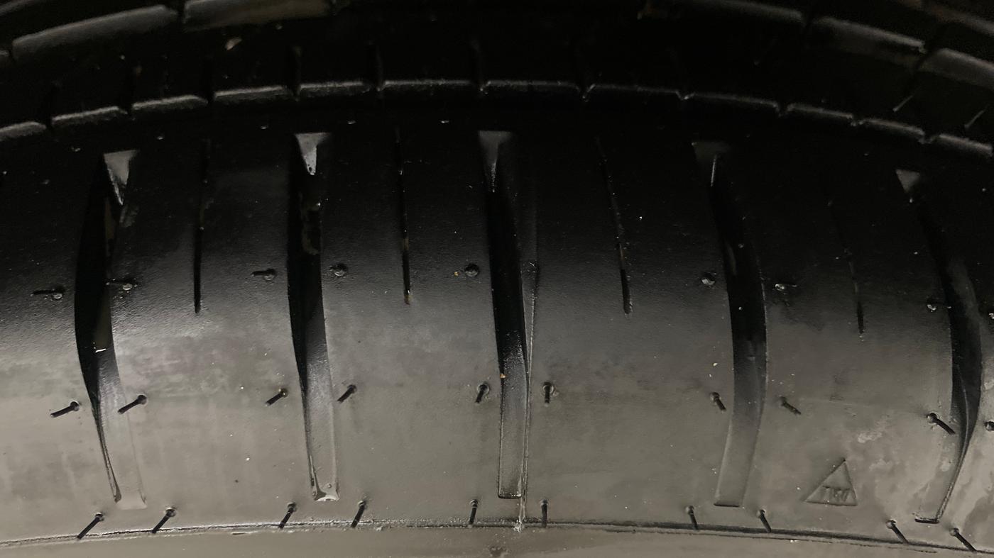 2022 Maruti Ciaz ALPHA 1.5 SHVS PETROL, Petrol, Manual, 45,939 km, Left Rear Tyre Tread