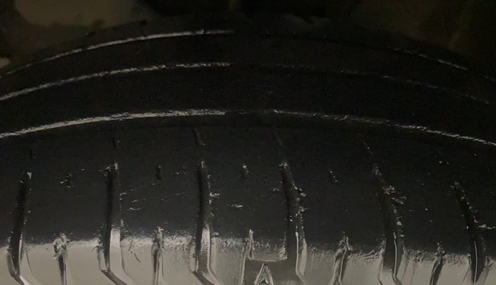 2018 Maruti Dzire VXI, Petrol, Manual, 66,191 km, Left Front Tyre Tread