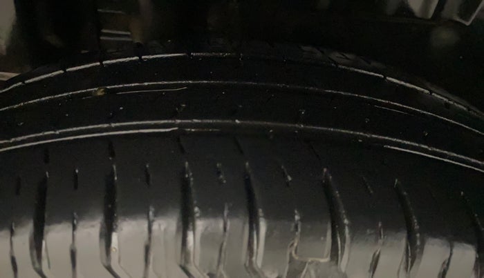 2018 Maruti Dzire VXI, Petrol, Manual, 66,191 km, Right Rear Tyre Tread