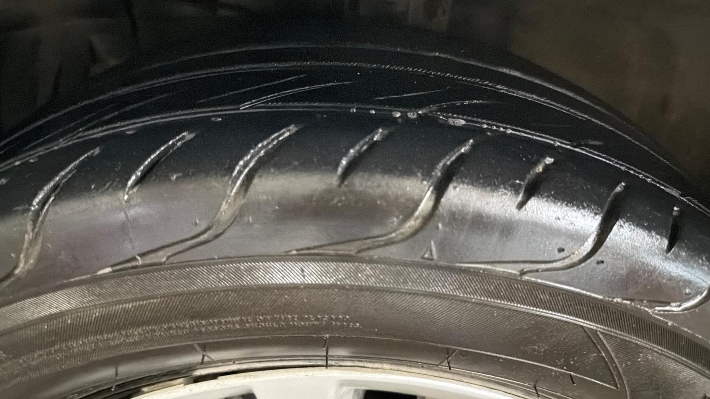 2018 Maruti Ciaz DELTA 1.4 MT PETROL, Petrol, Manual, 90,508 km, Left Front Tyre Tread