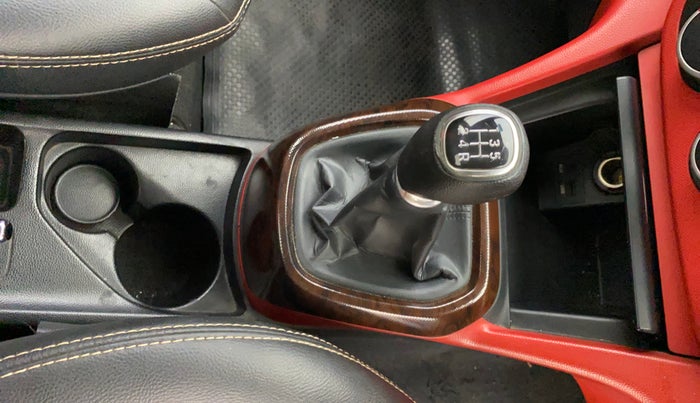 2015 Hyundai Xcent S (O) 1.2, Petrol, Manual, 76,484 km, Gear Lever