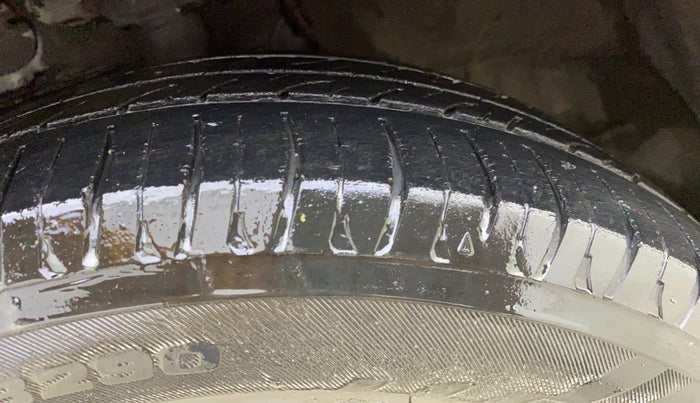 2015 Hyundai Xcent S (O) 1.2, Petrol, Manual, 76,484 km, Left Front Tyre Tread