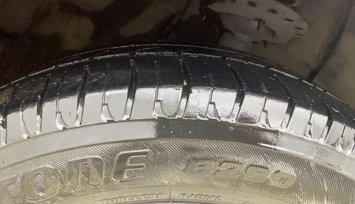 2015 Hyundai Xcent S (O) 1.2, Petrol, Manual, 76,484 km, Right Front Tyre Tread