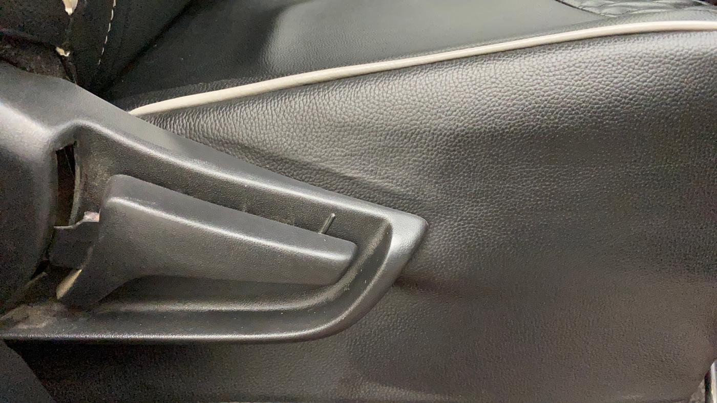 2020 Maruti S PRESSO VXI+, Petrol, Manual, 36,813 km, Driver Side Adjustment Panel