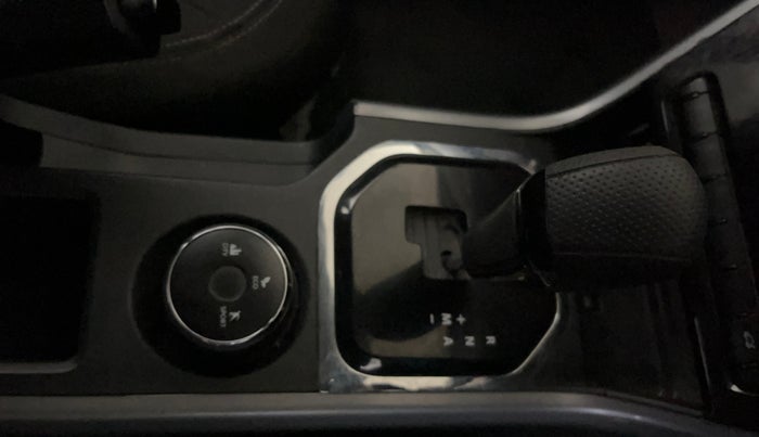 2020 Tata NEXON XMA SUNROOF PETROL, Petrol, Automatic, 50,026 km, Gear Lever