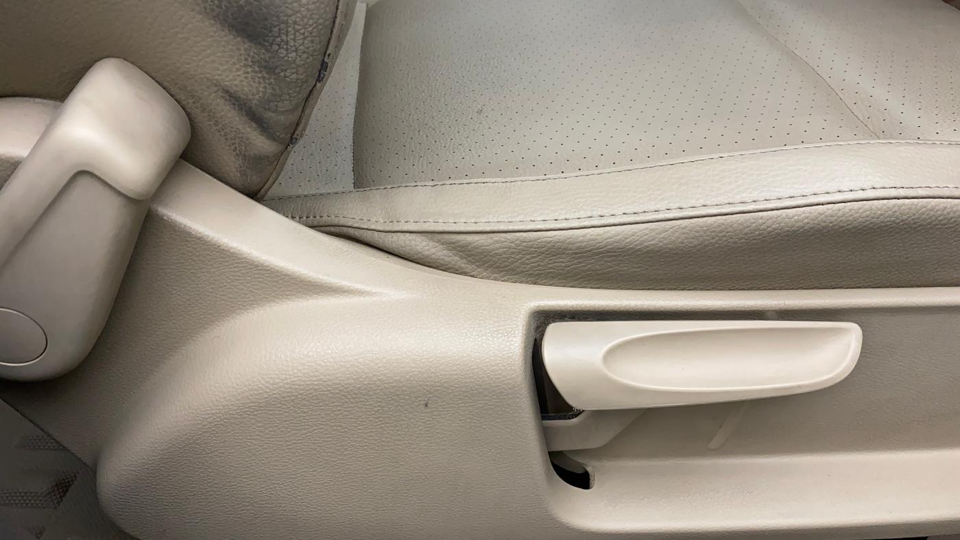 2017 Volkswagen Vento HIGHLINE PETROL AT, Petrol, Automatic, 76,839 km, Driver Side Adjustment Panel