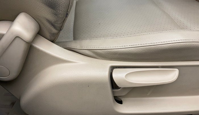 2017 Volkswagen Vento HIGHLINE PETROL AT, Petrol, Automatic, 76,839 km, Driver Side Adjustment Panel