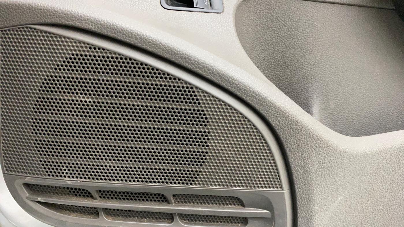 2017 Volkswagen Vento HIGHLINE PETROL AT, Petrol, Automatic, 76,839 km, Speaker