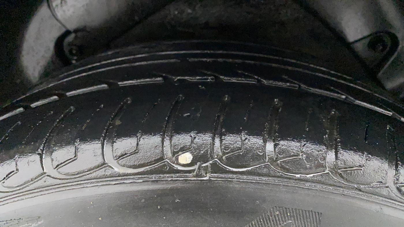 2014 Hyundai New Elantra 1.6 SX AT DIESEL, Diesel, Automatic, 96,579 km, Right Rear Tyre Tread