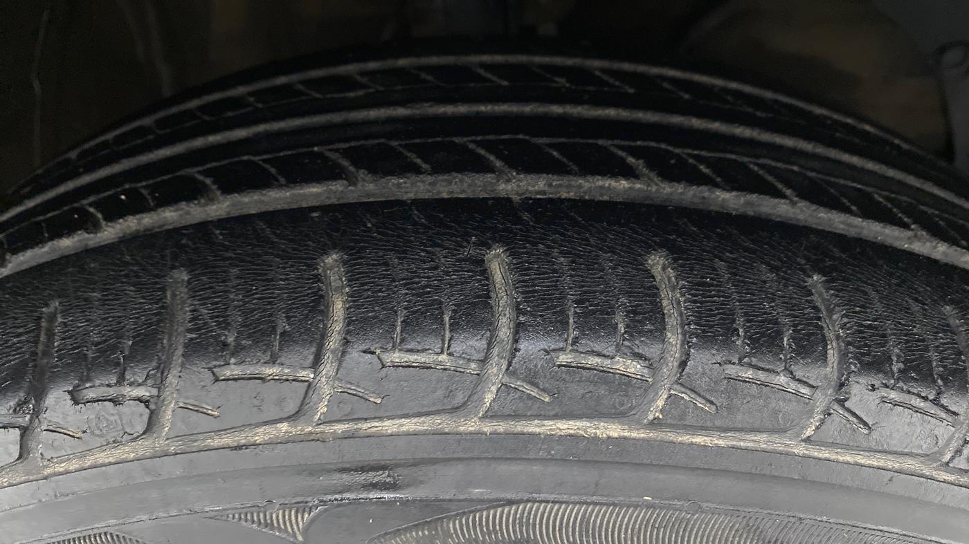 2017 Maruti Baleno DELTA DDIS 190, Diesel, Manual, 83,681 km, Right Front Tyre Tread