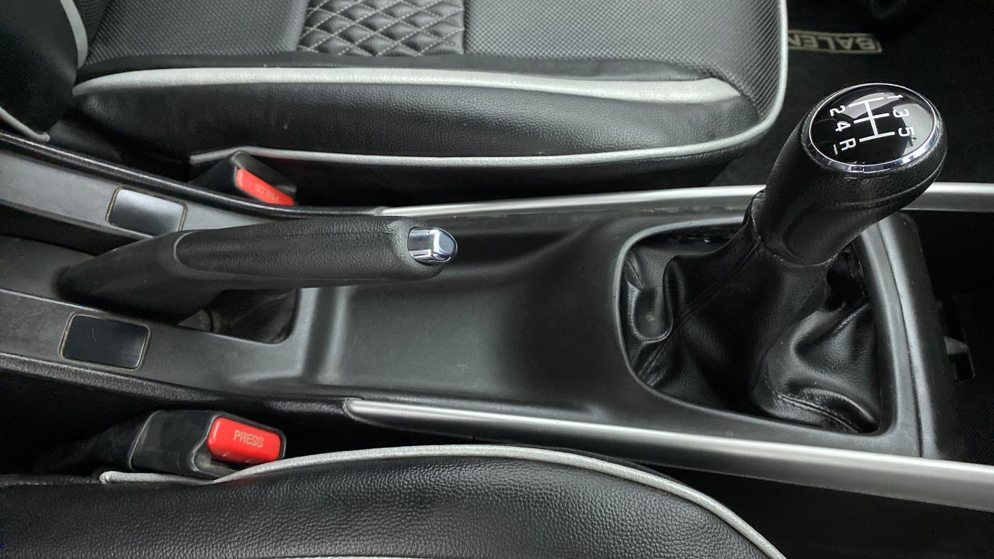 2017 Maruti Baleno DELTA DDIS 190, Diesel, Manual, 83,681 km, Gear Lever