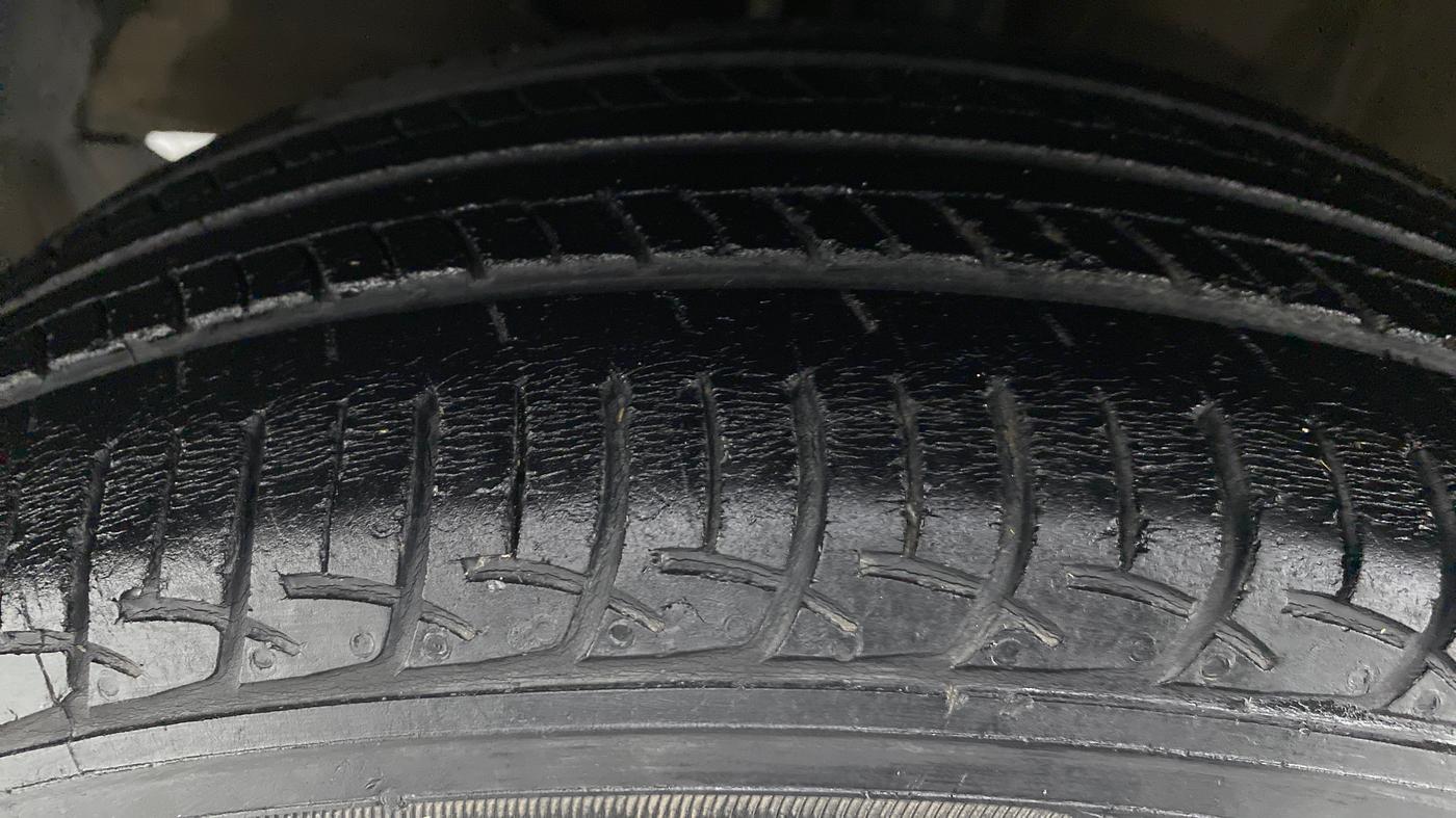 2017 Maruti Baleno DELTA DDIS 190, Diesel, Manual, 83,681 km, Left Front Tyre Tread