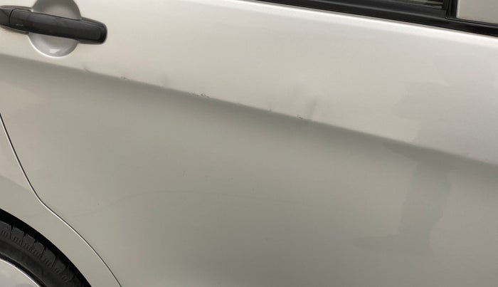 2015 Maruti Celerio VXI, Petrol, Manual, 17,282 km, Right rear door - Minor scratches