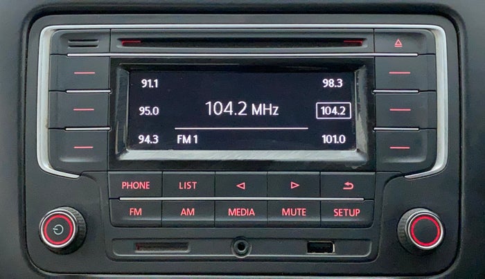 2017 Volkswagen Ameo COMFORTLINE 1.2L, Petrol, Manual, 76,307 km, Infotainment System