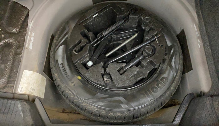 2017 Volkswagen Ameo COMFORTLINE 1.2L, Petrol, Manual, 76,307 km, Spare Tyre