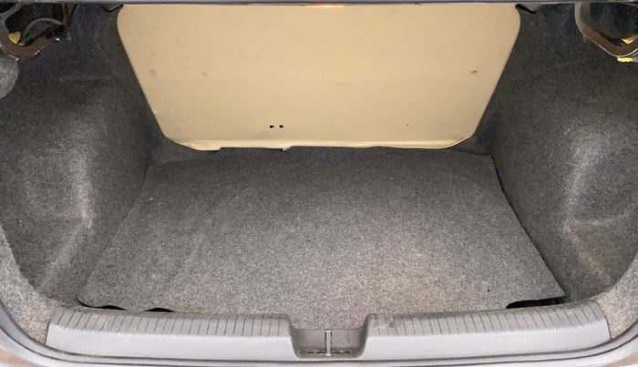 2017 Volkswagen Ameo COMFORTLINE 1.2L, Petrol, Manual, 76,307 km, Boot Inside