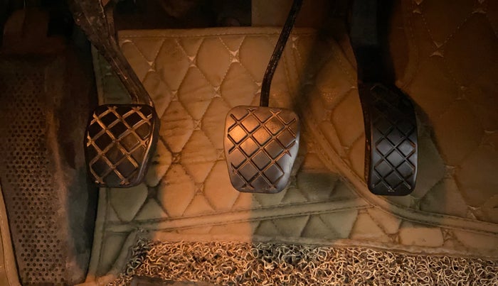 2017 Volkswagen Ameo COMFORTLINE 1.2L, Petrol, Manual, 76,307 km, Pedals