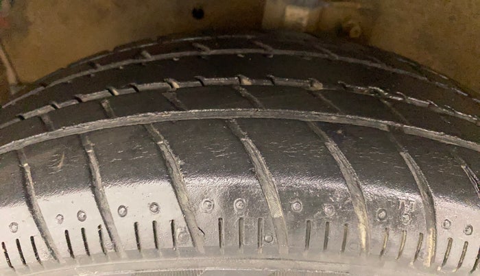2016 Maruti Celerio ZXI AMT, Petrol, Automatic, 54,395 km, Left Front Tyre Tread