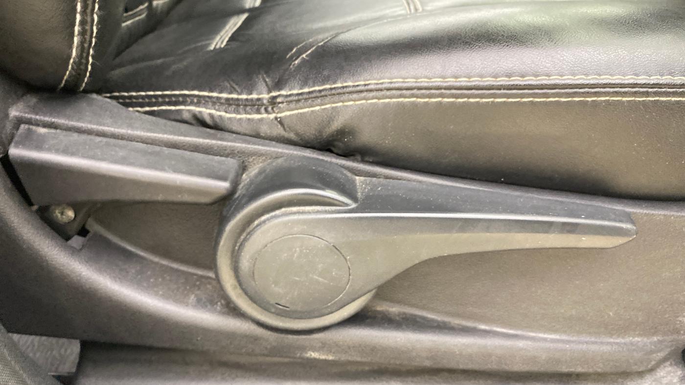 2019 Tata Tiago XZA PLUS PETROL, Petrol, Automatic, 1,14,495 km, Driver Side Adjustment Panel