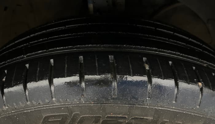 2023 Maruti Baleno ZETA PETROL 1.2, Petrol, Manual, 42,222 km, Right Front Tyre Tread