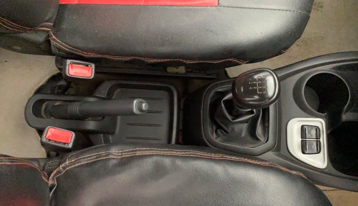 2017 Datsun Redi Go T (O), Petrol, Manual, 52,379 km, Gear Lever
