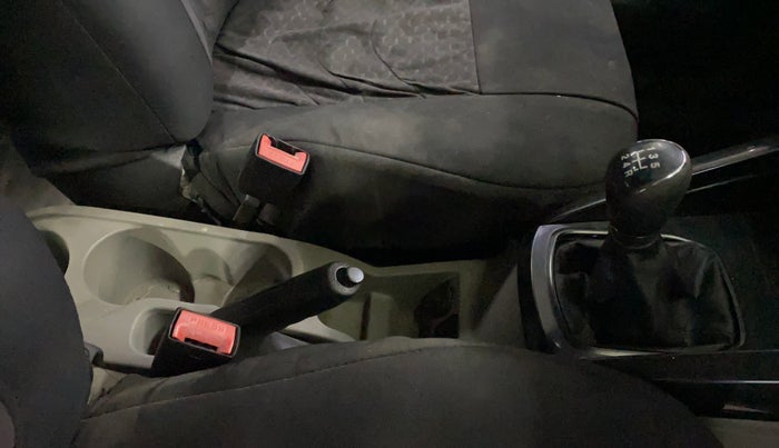 2016 Ford Ecosport TREND+ 1.5L DIESEL, Diesel, Manual, 1,34,726 km, Gear Lever