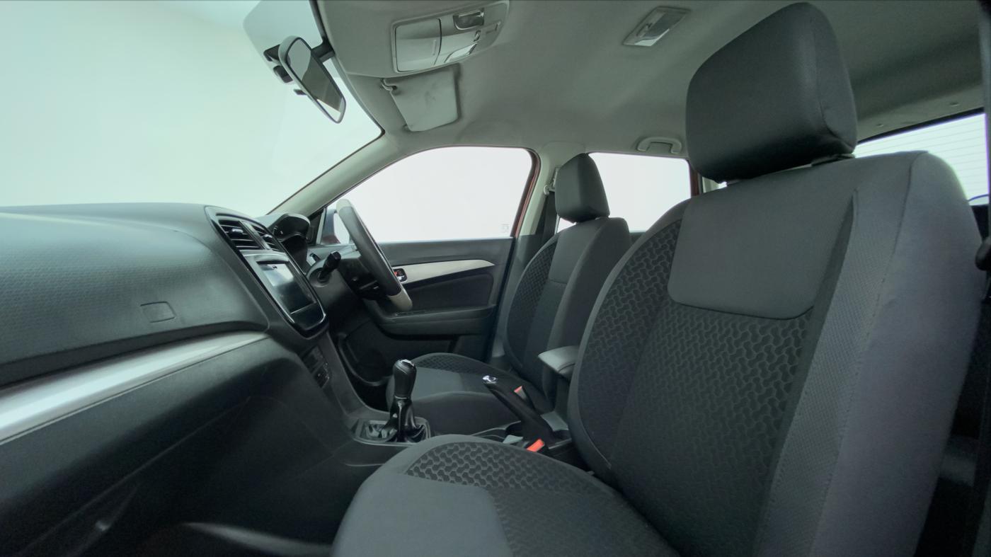 2016 Maruti Vitara Brezza ZDI PLUS DUAL TONE, Diesel, Manual, 1,50,395 km, Right Side Front Door Cabin