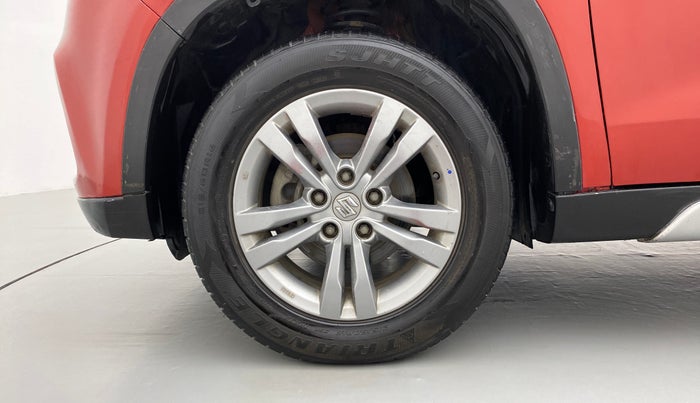 2016 Maruti Vitara Brezza ZDI PLUS DUAL TONE, Diesel, Manual, 1,50,395 km, Left Front Wheel