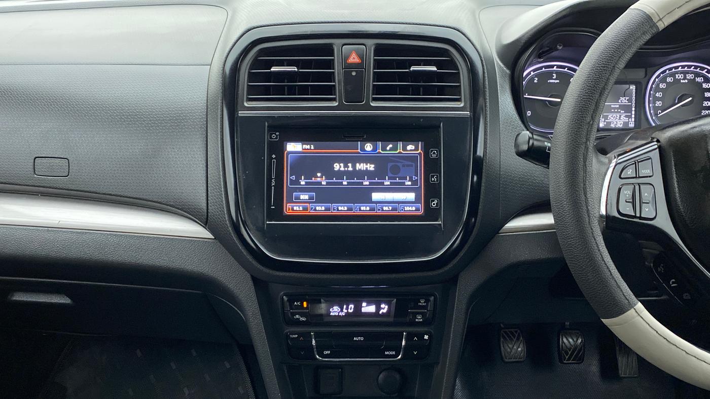 2016 Maruti Vitara Brezza ZDI PLUS DUAL TONE, Diesel, Manual, 1,50,395 km, Air Conditioner