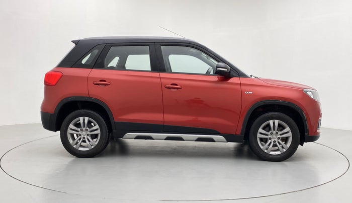 2016 Maruti Vitara Brezza ZDI PLUS DUAL TONE, Diesel, Manual, 1,50,395 km, Right Side View