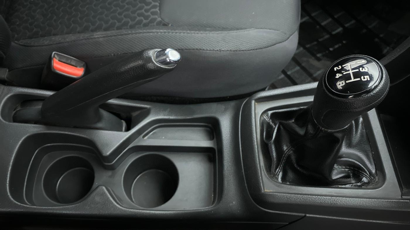 2016 Maruti Vitara Brezza ZDI PLUS DUAL TONE, Diesel, Manual, 1,50,395 km, Gear Lever