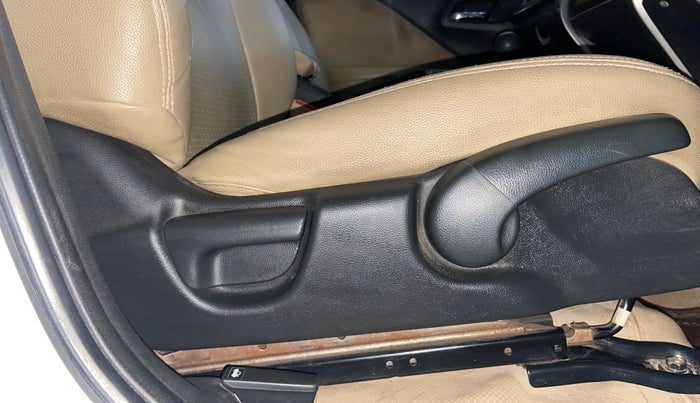 2015 Honda City 1.5L I-DTEC V, Diesel, Manual, 63,245 km, Driver Side Adjustment Panel