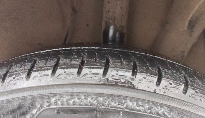 2021 Hyundai AURA S 1.2 AMT, Petrol, Automatic, 26,055 km, Left Rear Tyre Tread