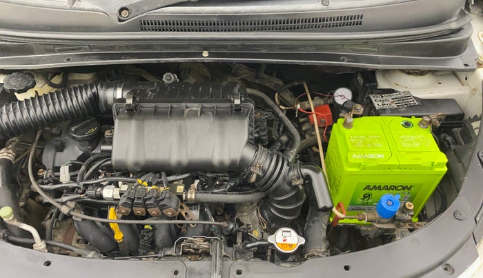 2013 Hyundai i10 SPORTZ 1.2 AT, CNG, Automatic, 60,870 km, Engine View - Left