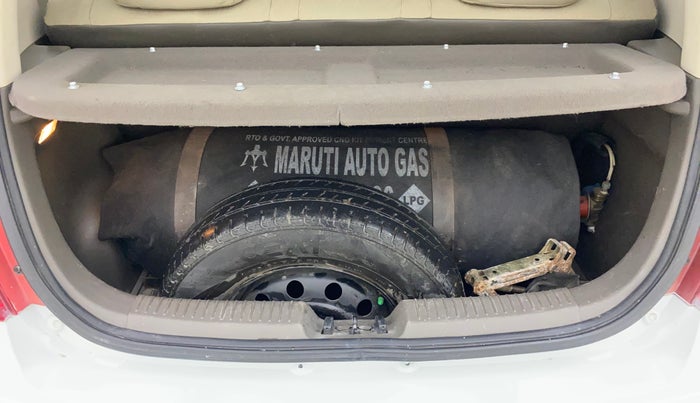 2013 Hyundai i10 SPORTZ 1.2 AT, CNG, Automatic, 60,870 km, Boot Inside